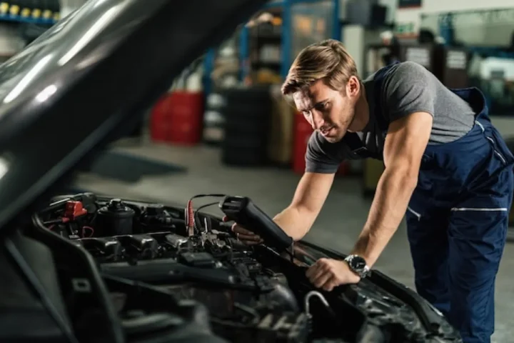 Motor arıza lambası için bilgisayarlı arıza tespiti